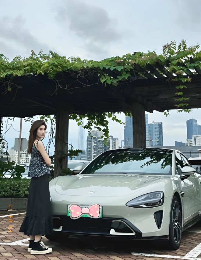 质量都这么高的吗？仙女也就长这样吧不朽情缘登录小米SU7的美女车主(图9)