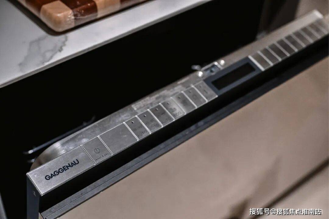 - 环境 户型价格地址楼盘详情配套电话交房时间配套电话交房时间mg不朽情缘网站保利誉静安(售楼处)  -保利誉静安销售中心(图4)